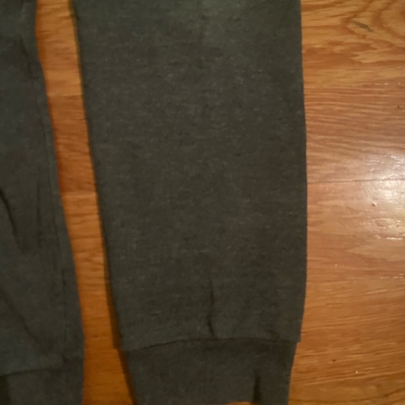 Boy’s sweatpants - Picture 2 of 6